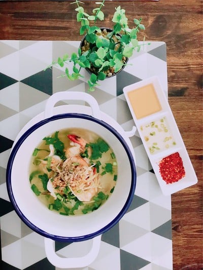 โรงแรมเล Lay Hotel