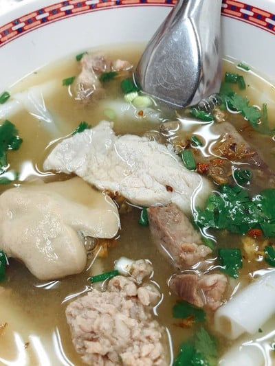 ก๋วยจั๊บนายเอ็ก (Nai Ek Roll Noodle) เยาวราช (primary branch)