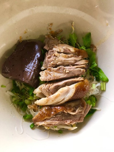 ก๋วยเตี๋ยวเป็ดพะโล้