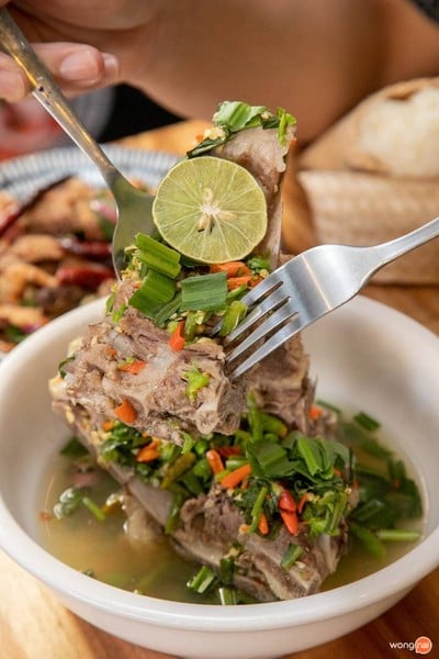 เมนูของร้าน คอหมูย่าง-หน้าไม้ ศรีสะเกษ