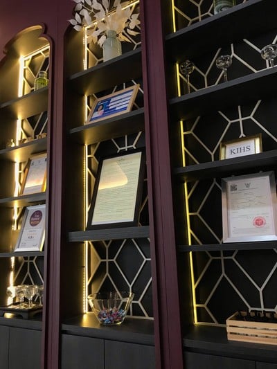 KIHS Clinic Siam Square One KIHS Clinic Siam Square One
