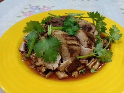 สันในหมูอบเครื่องเทศ(สูตรไหหลำ) สันในหมูอบเครื่องเทศ(สูตรไหหลำ)