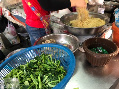 บะหมี่เกี๊ยวหมูแดงแห้ง