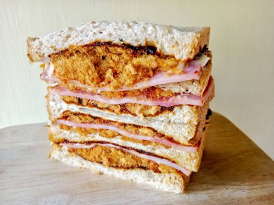 วิธีทำ แซนวิชแฮมพริกเผาหมูหยอง