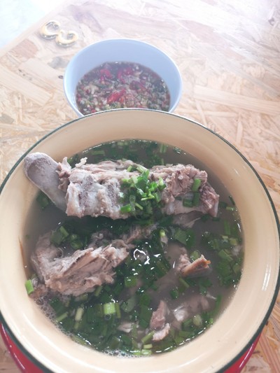 เล้งแซ่บ ถ้วยเล็ก(เค้าแยกพริกใส่ถ้วยมาต่างหาก)