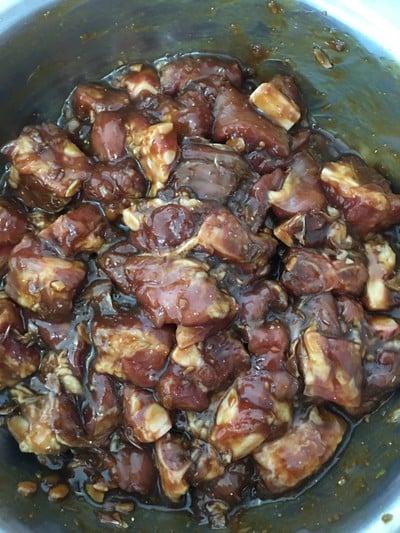 วิธีทำ “กระดูกหมูตุ๋นเต้าเจี้ยว” วิธีทำ “กระดูกหมูตุ๋นเต้าเจี้ยว”