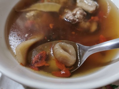 กระดูกหมูตุ๋นยาจีน