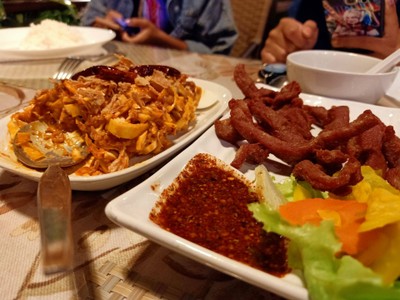 อาหาร หรือ เครื่องดื่ม