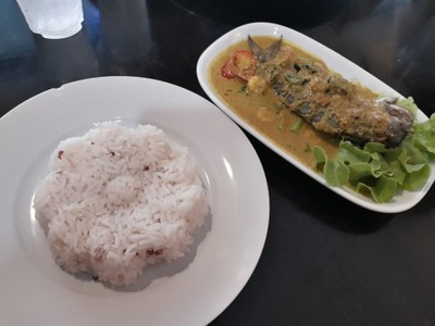 เครื่องแกงปลาทูกรอบ