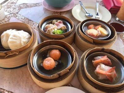 อาหาร หรือ เครื่องดื่ม