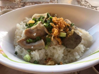 อาหาร หรือ เครื่องดื่ม