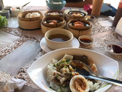 อาหาร หรือ เครื่องดื่ม