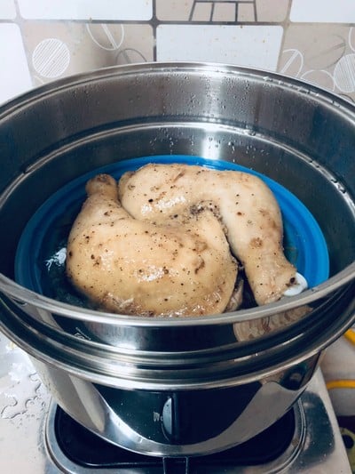 วิธีทำ น่องไก่ติดสะโพกนึ่ง เมนูสุขภาพ วิธีทำ น่องไก่ติดสะโพกนึ่ง เมนูสุขภาพ