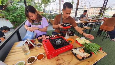 อาหาร หรือ เครื่องดื่ม