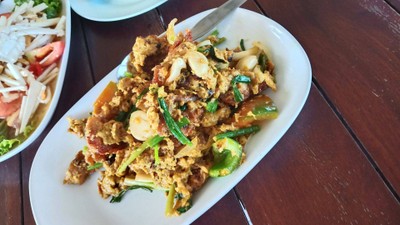 ปูนิ่มผัดผงกะหรี่