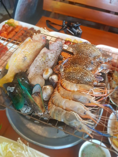 อาหาร หรือ เครื่องดื่ม