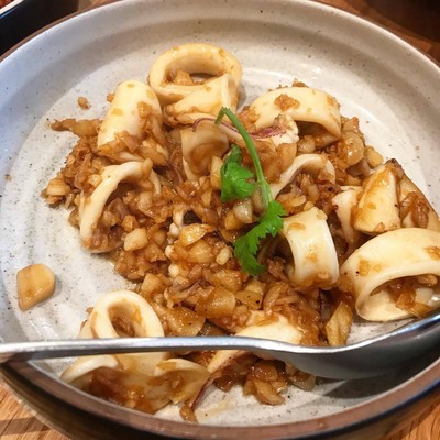 ปลาหมึกคั่วพริกเกลือ