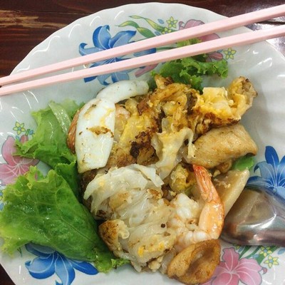 ก๋วยเตี๋ยวคั่วรวมมิตร