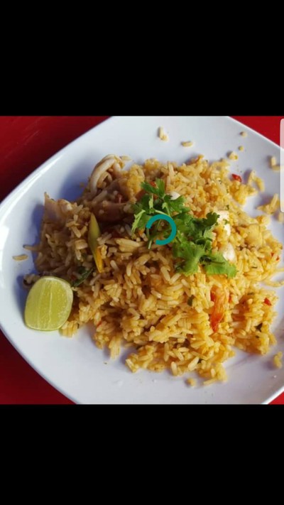 ข้าวผัดต้มยำทะเล