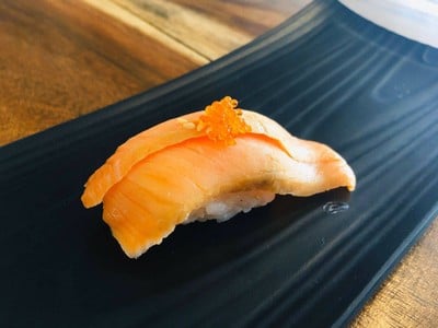 สโมคแซลมอน ซูชิ