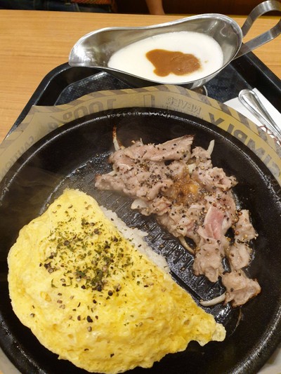 ข้าวหมูย่าง ออมเลท ชีส