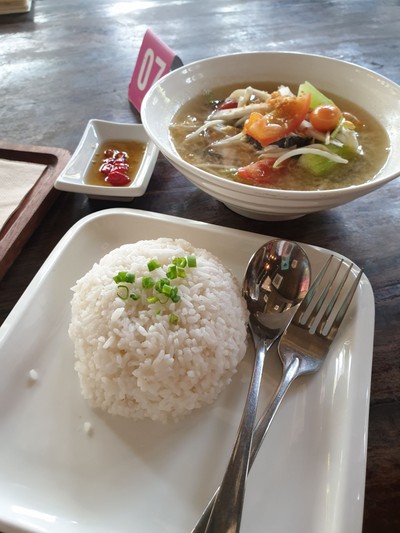 อาหาร หรือ เครื่องดื่ม