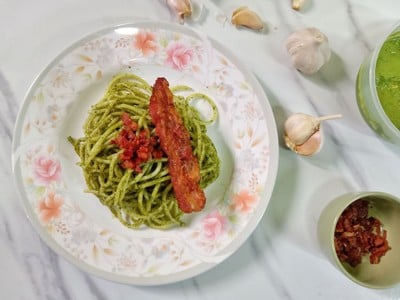 วิธีทำ Pesto Pasta w Bacon 🥓 วิธีทำ Pesto Pasta w Bacon 🥓