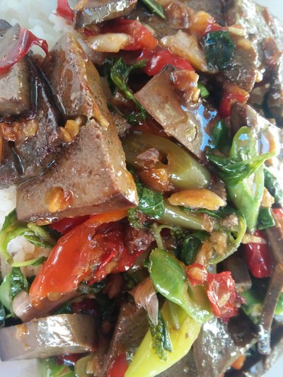 กระเพราตับหมู