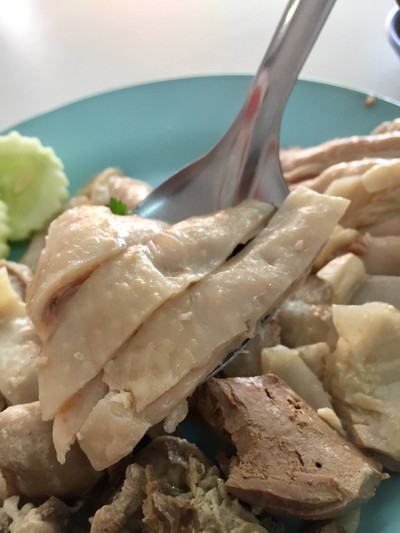 ไก่เนื้อน่อง 