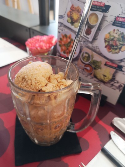 อาหาร หรือ เครื่องดื่ม