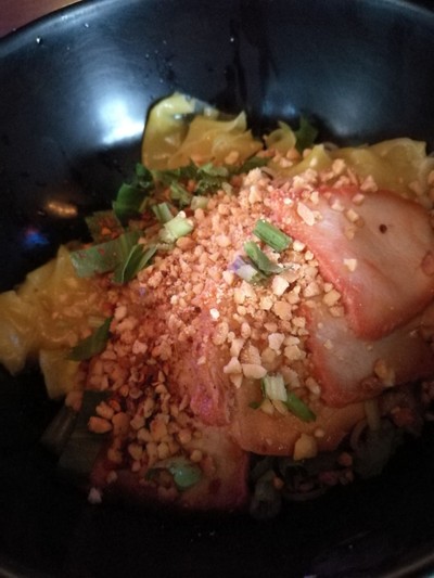 บะหมี่เกี๊ยวหมูแดงต้มยำแห้ง