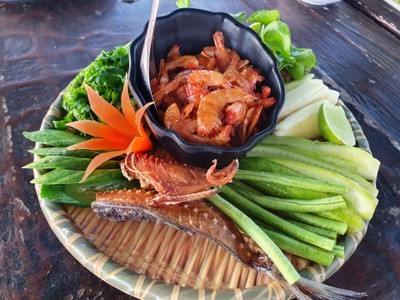 น้ำพริกกุ้งเสียบ