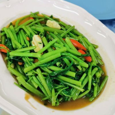 ผัดผักบุ้งไฟแดง