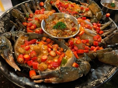 Nice Two Meat U Central World