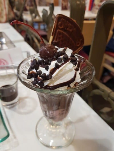 อาหาร หรือ เครื่องดื่ม