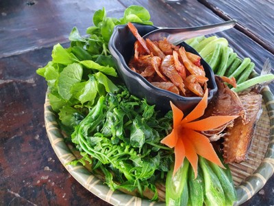 น้ำพริกกุ้งเสียบ