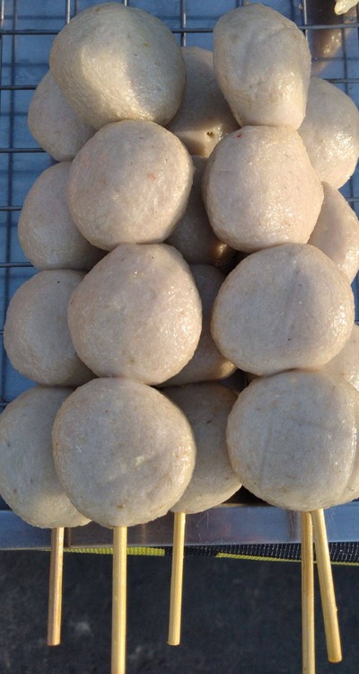 ลูกชิ้นปลาทอด