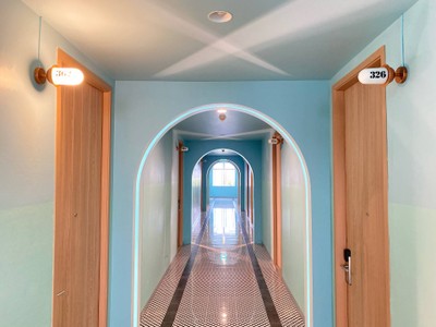 Miami hotel corridor