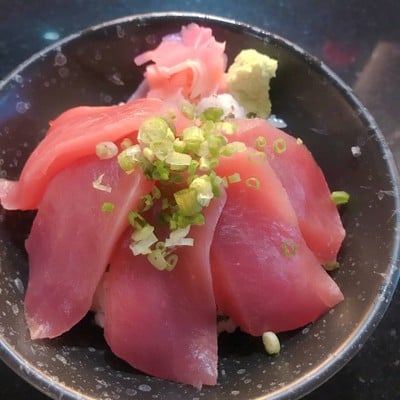 Tuna chirashi