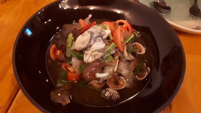 ยำหอยแครง หอยนางรม