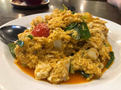 ปูก้อนผัดผงกระหรี่