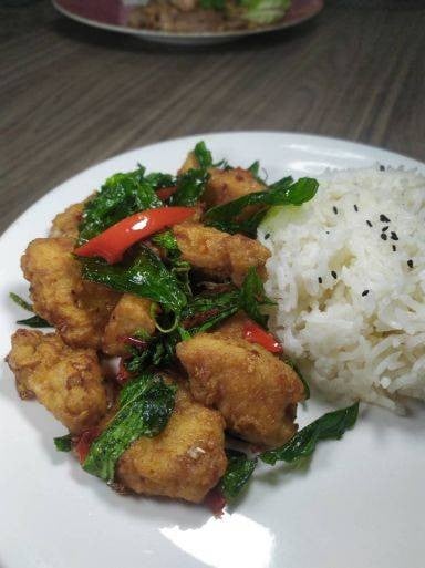 จานใหญ่ บ้านหม้อ (จานใหญ่ ข้างศาลเจ้าบ้านหม้อ)