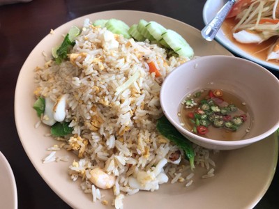 ข้าวผัดรวมมิตร