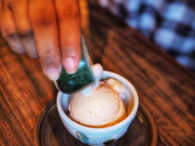 ไอติมไข่เค็ม กับ บัวลอย