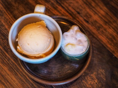 บัวลอยเผือกมะพร้าวน้ำหอม(ดอกไม้แครอท) ใส่แปะก๊วย และลูกชิด