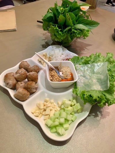 แหนมเนือง