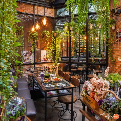 บรรยากาศ The Blooming Gallery ทองหล่อ