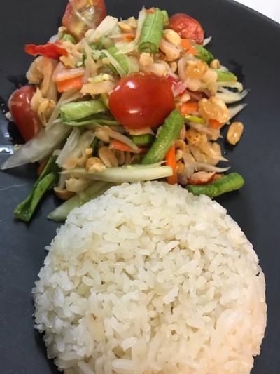 ข้าวมัน-ส้มตำ 