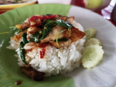 ข้าวกะเพราหมูกรอบ