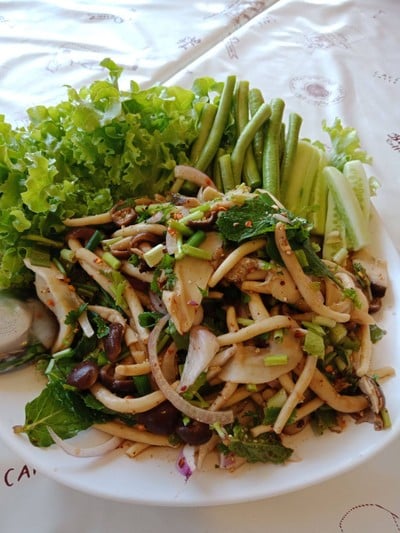 อาหาร หรือ เครื่องดื่ม